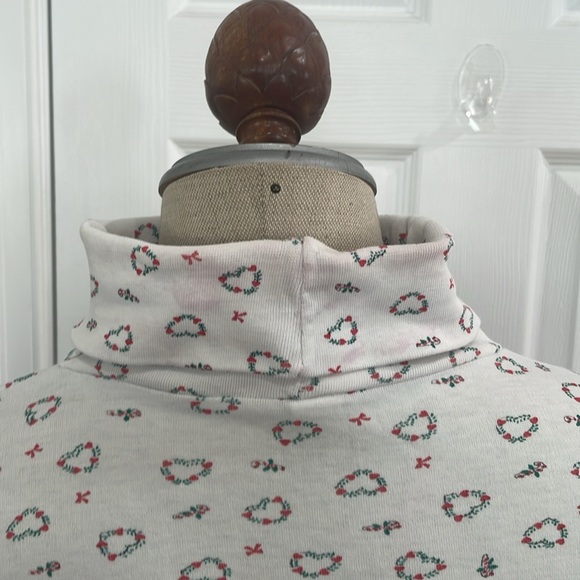 Vintage Christmas white turtleneck candy canes Hearts bows garland womens size S - Picture 6 of 9